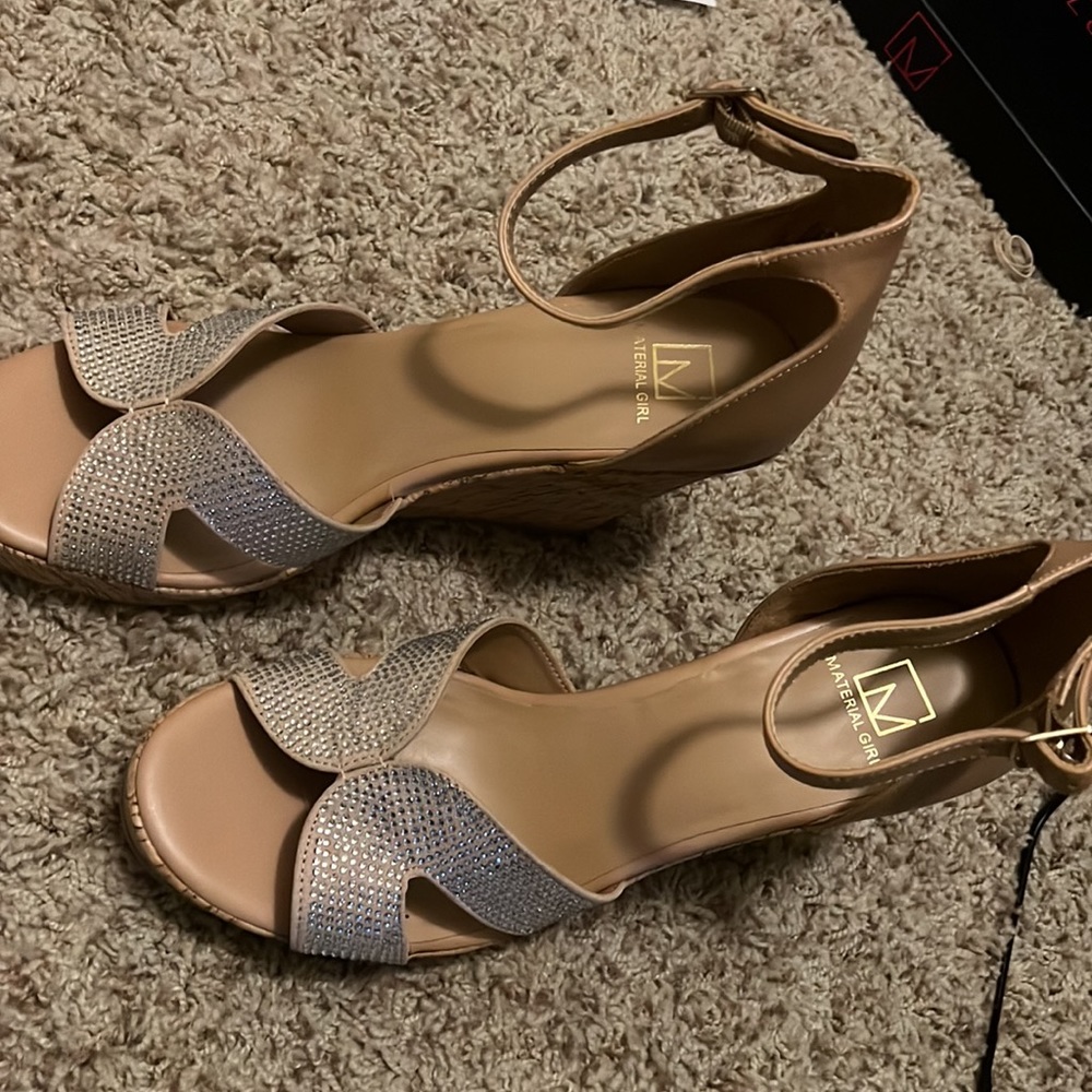 Material girl Bretta wedge bling Sandler size 10